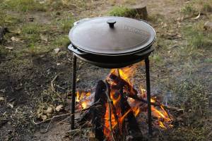 Казан для плова чугунный Brizoll 12 л. с крышкой