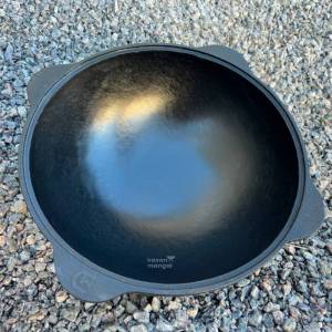 Казан наманганский чугунный 50 л с крышкой